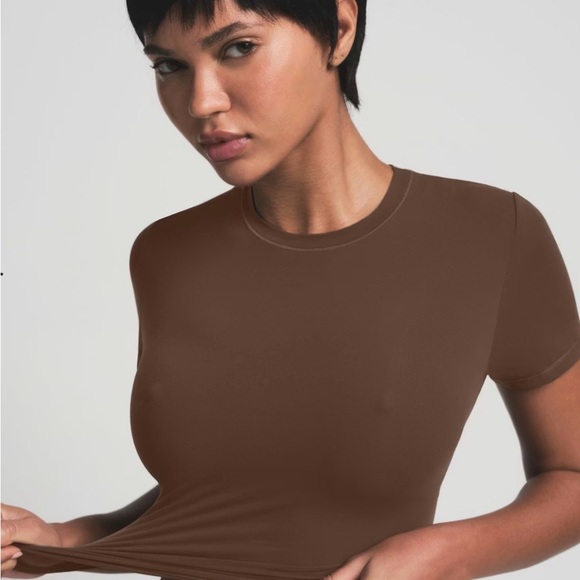 ⭐️NWT Skims Nipple Push up Bra⭐️ - Picture 3 of 10